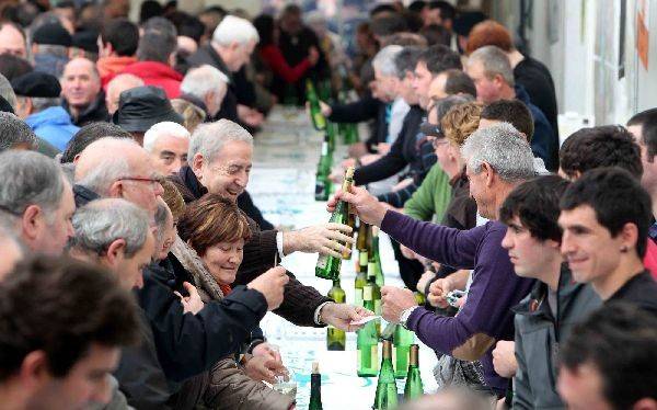 San Antón, martes 17, presenta el nuevo txakoli de este año